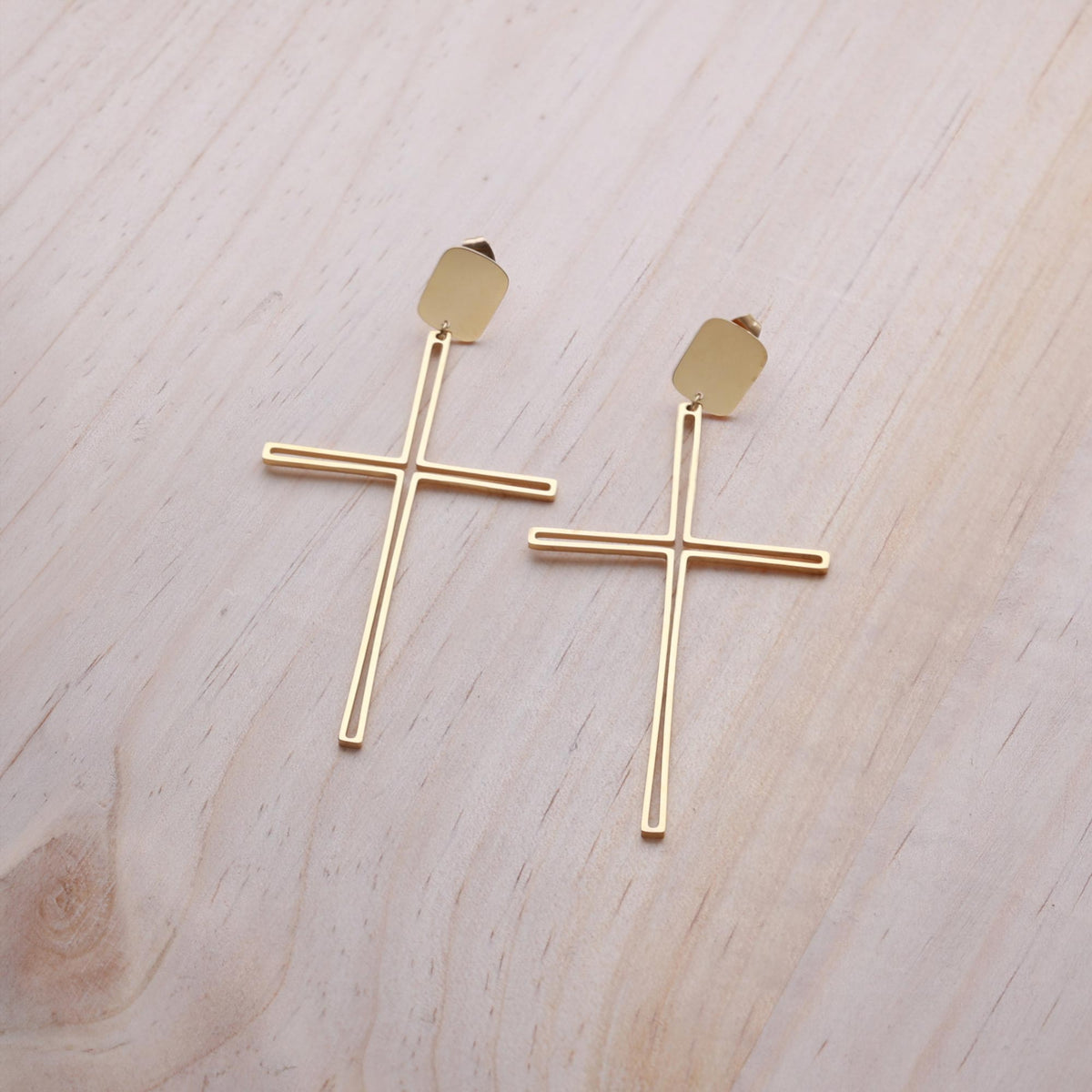 Pendientes Crucifijo