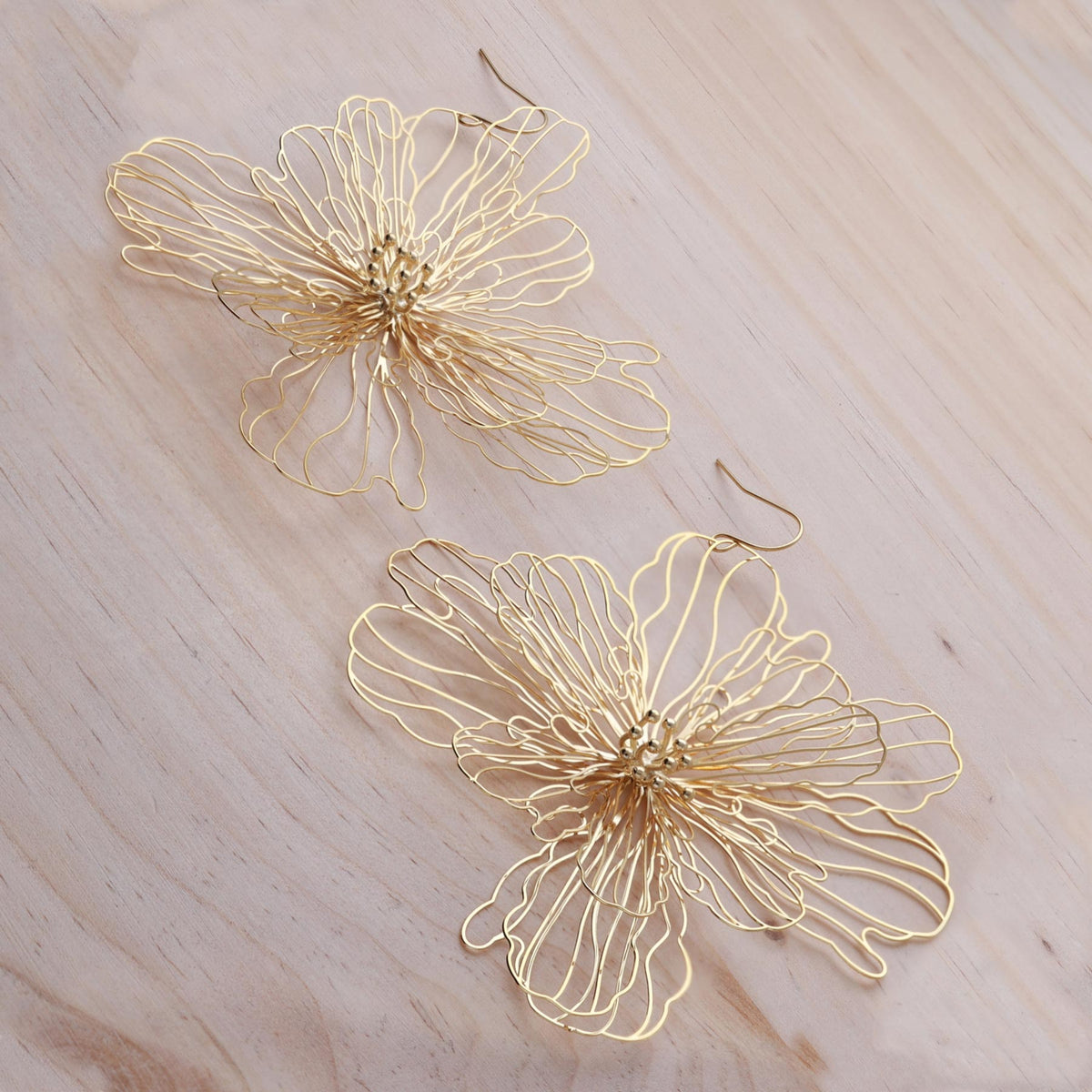 Pendientes Flor Grande Dorada