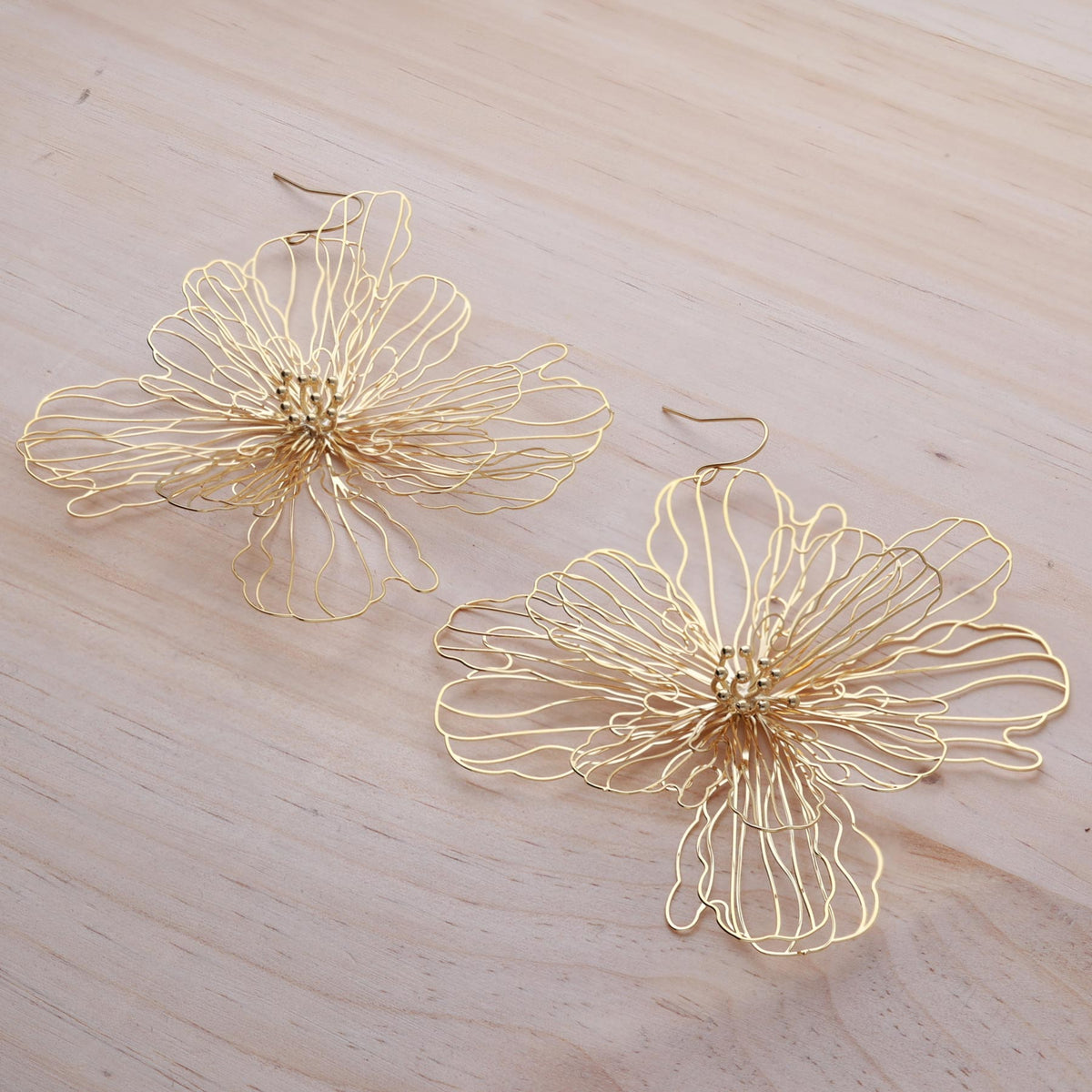 Pendientes Flor Grande Dorada